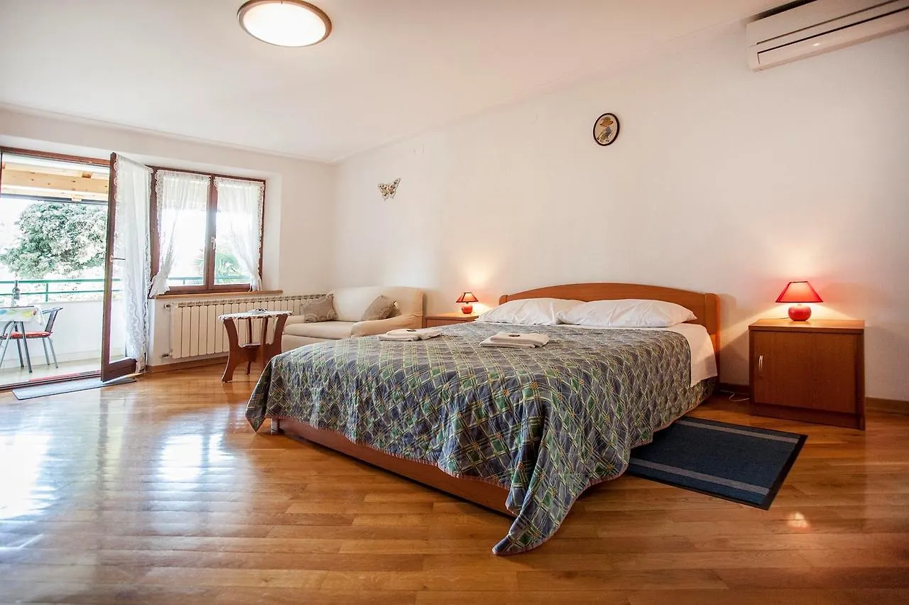 Apartments Cademia Rovinj