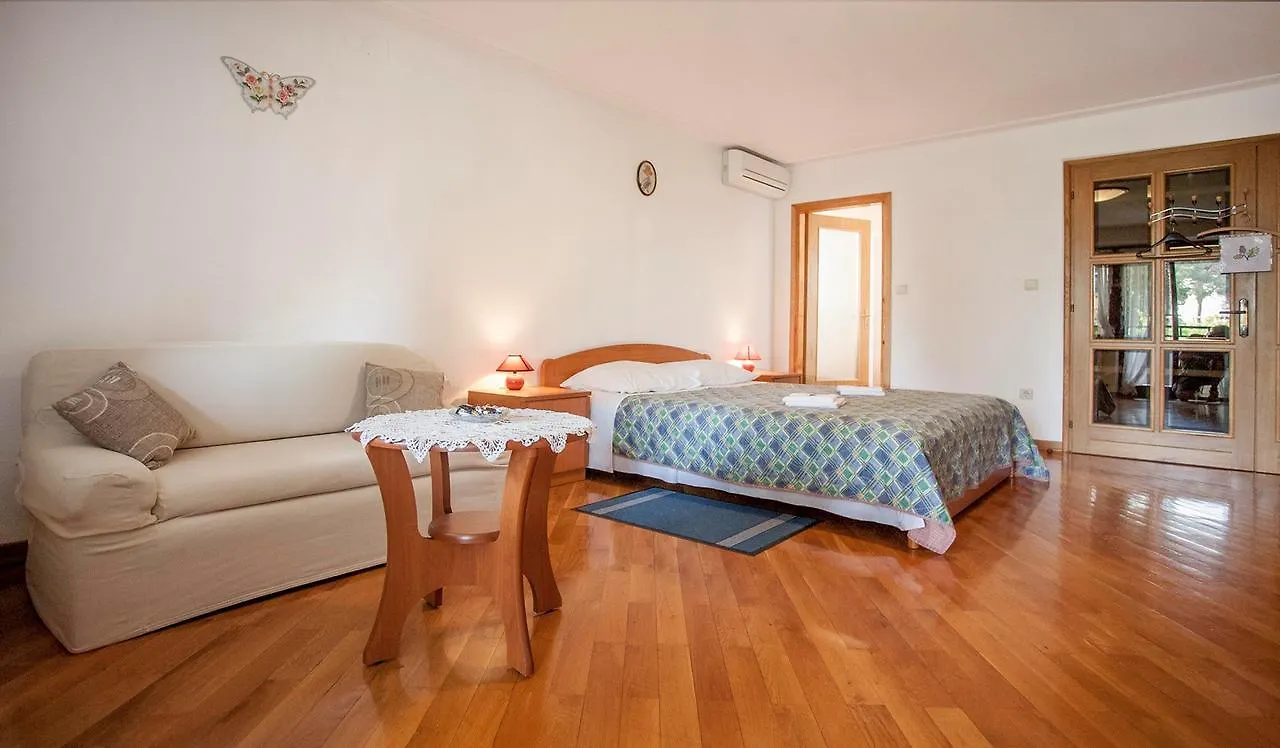 Apartments Cademia Rovinj