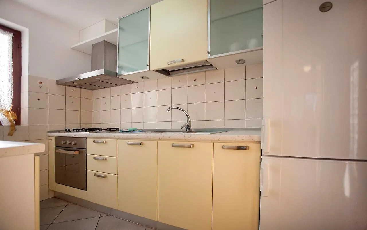Apartments Cademia Rovinj 0*,